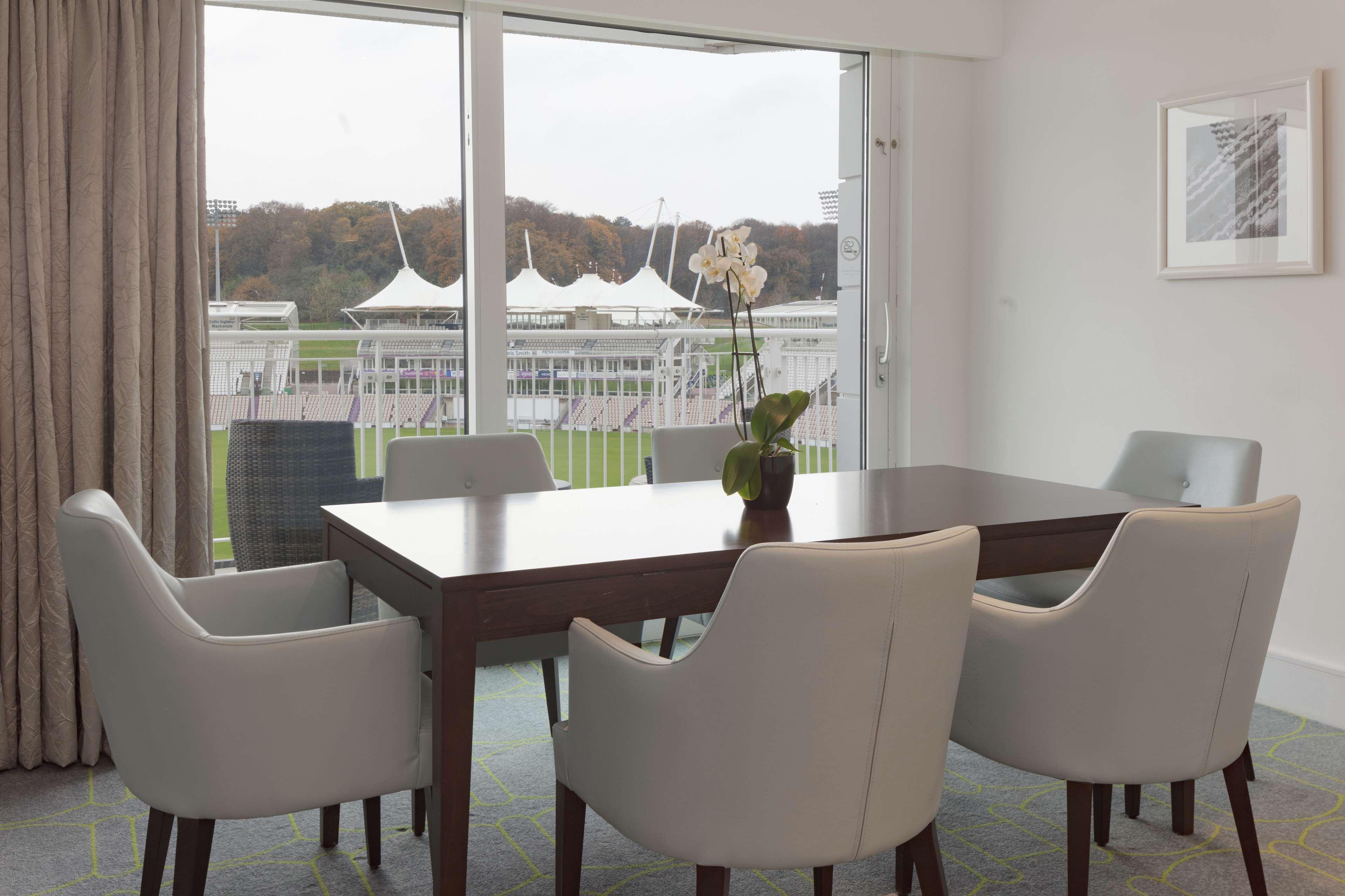 Hilton Southampton - Utilita Bowl Hotel Ngoại thất bức ảnh