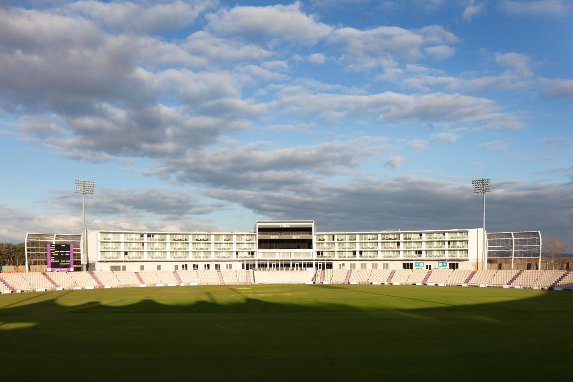 Hilton Southampton - Utilita Bowl Hotel Ngoại thất bức ảnh