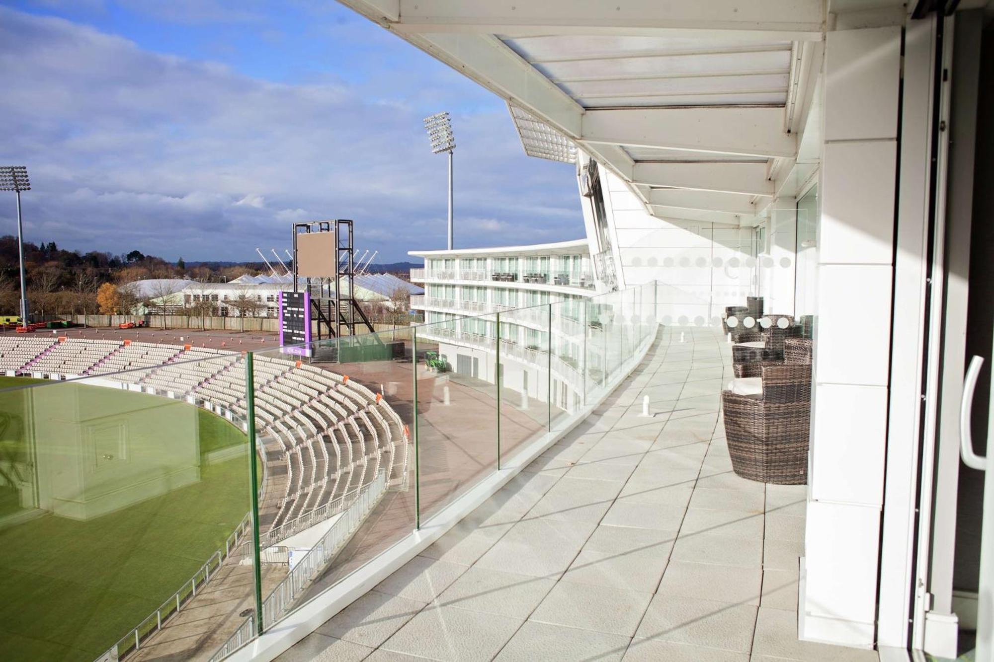 Hilton Southampton - Utilita Bowl Hotel Ngoại thất bức ảnh